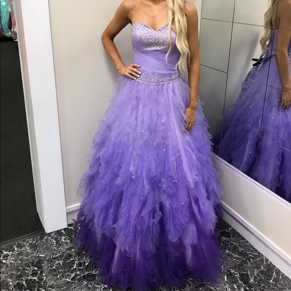 LAYLA K Dresses & Skirts - 🛸HUGE OUT OF THIS WORLD SALE!! 🛸Save 💰💰